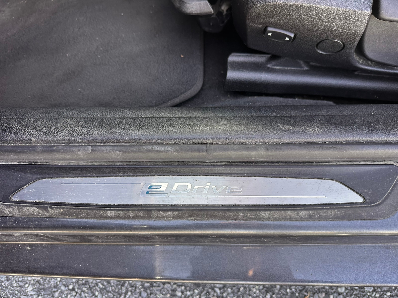 BMW 330e Sedan Steptronic, 252hp, 2017
