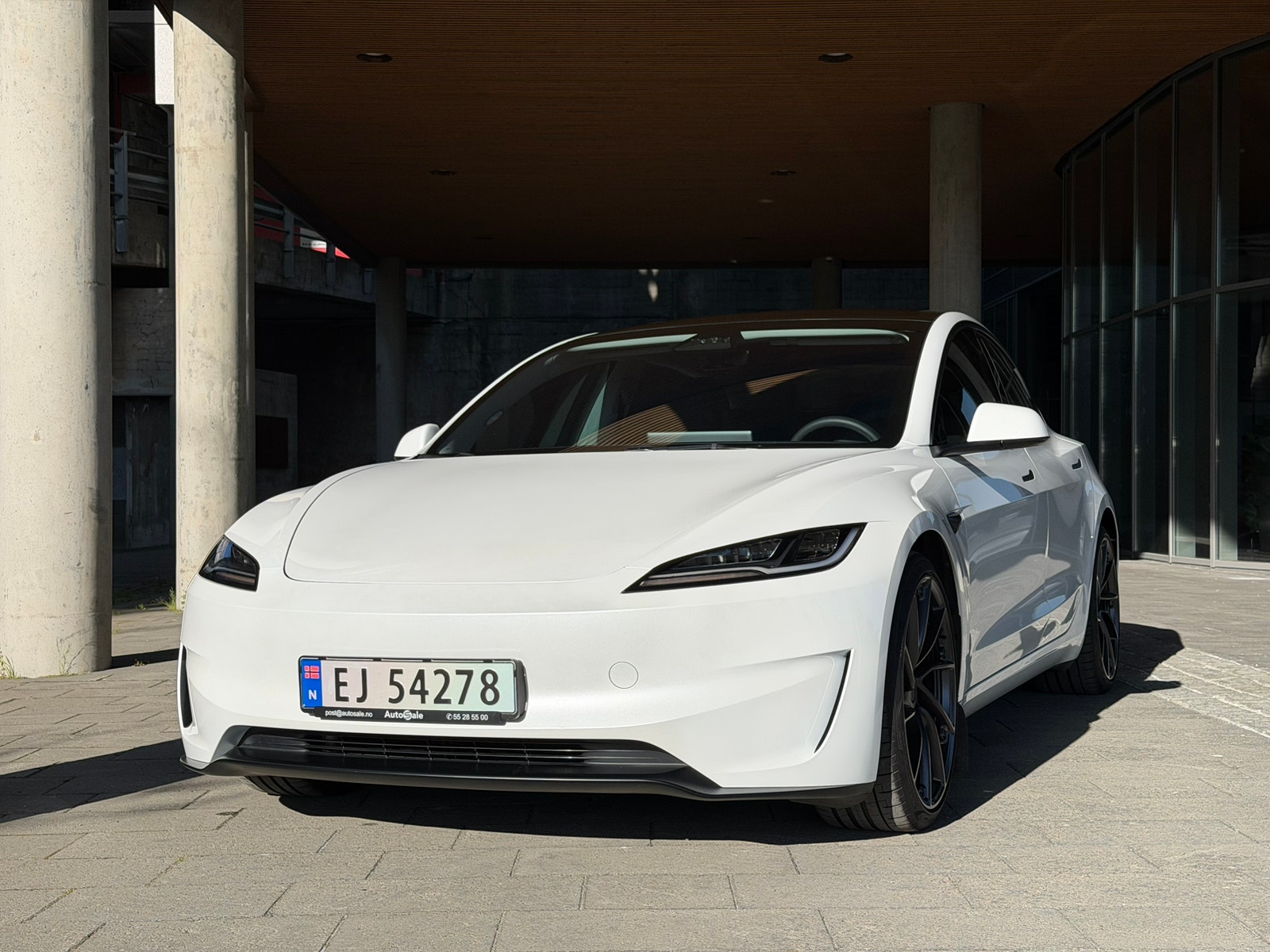 Tesla Model 3 Performance, 627hk, 2024