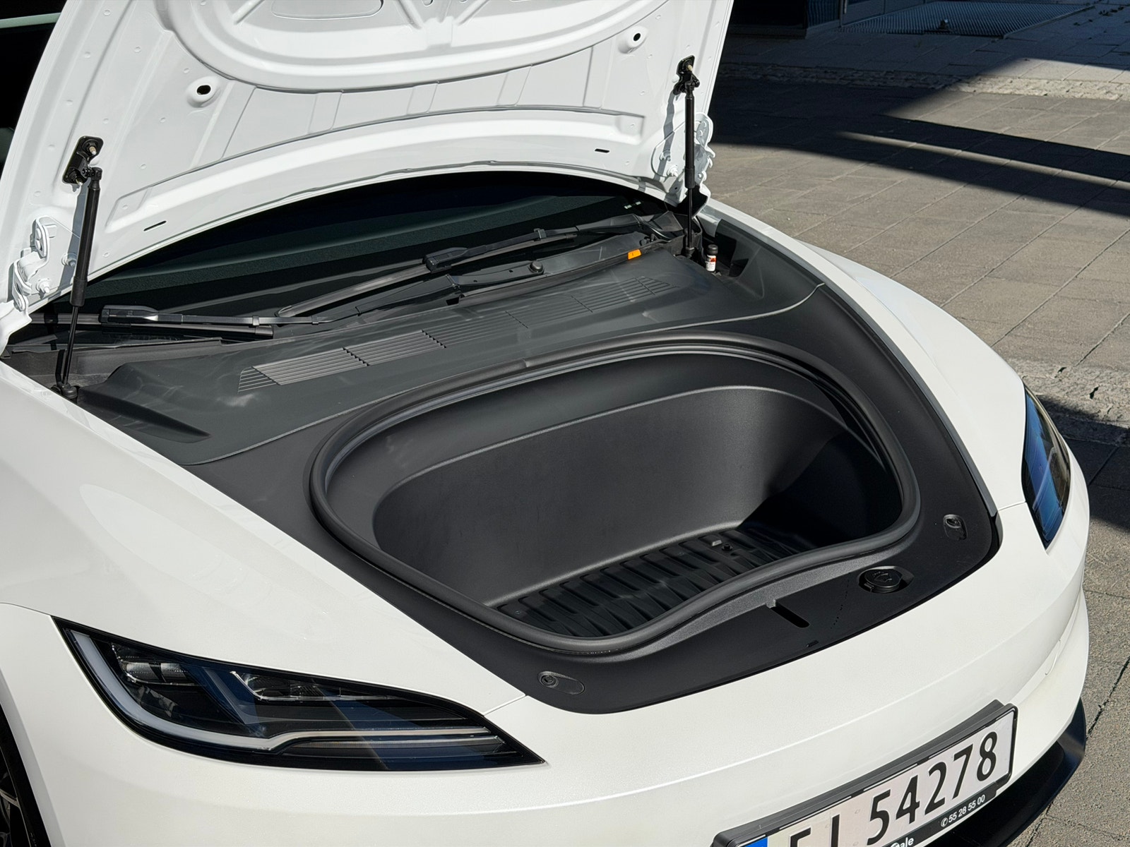 Tesla Model 3 Performance, 627hk, 2024