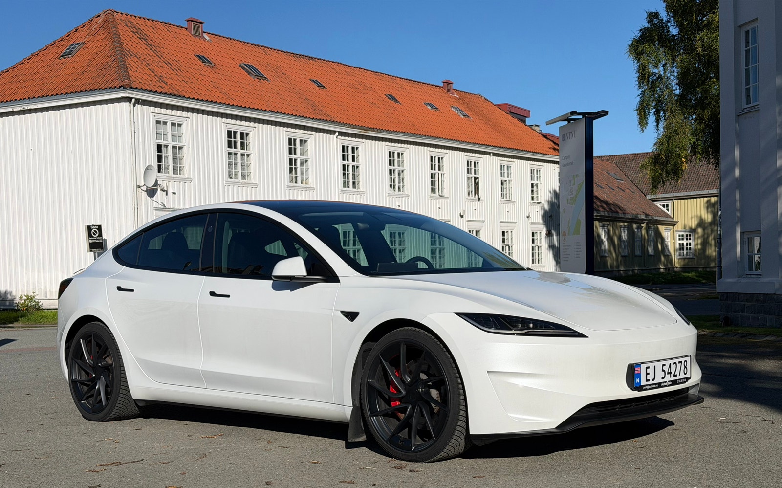 Tesla Model 3 Performance, 627hk, 2024