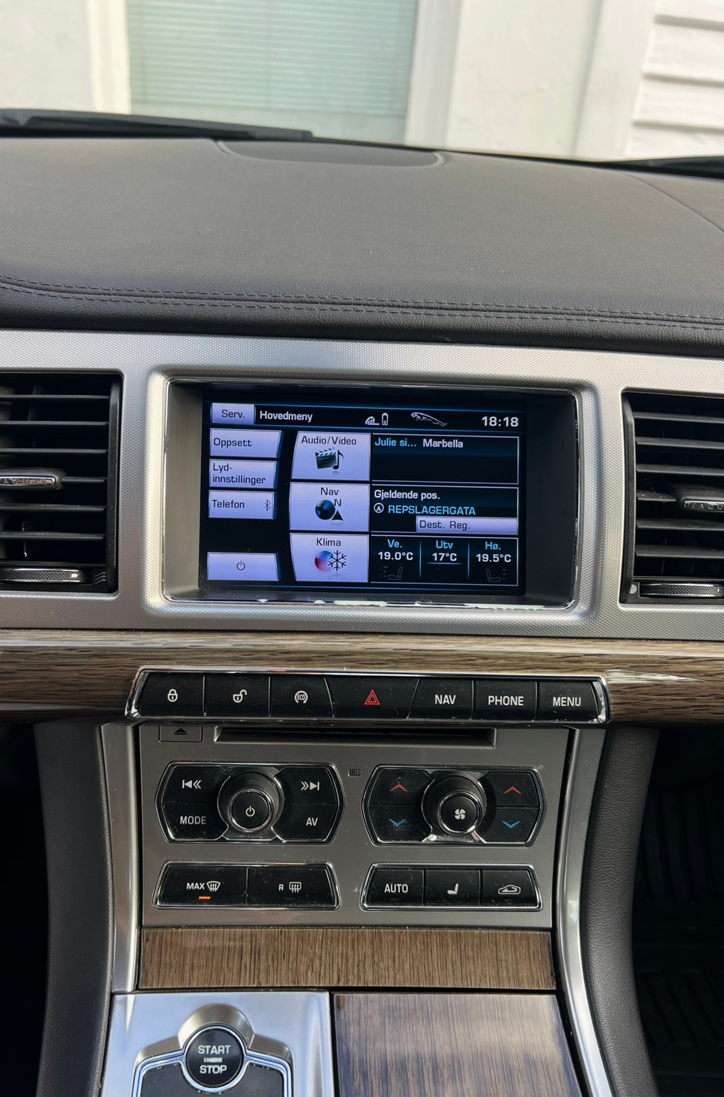 Jaguar XF 2.2 TDi4 Automatic, 8-trins, 190ps, 2012