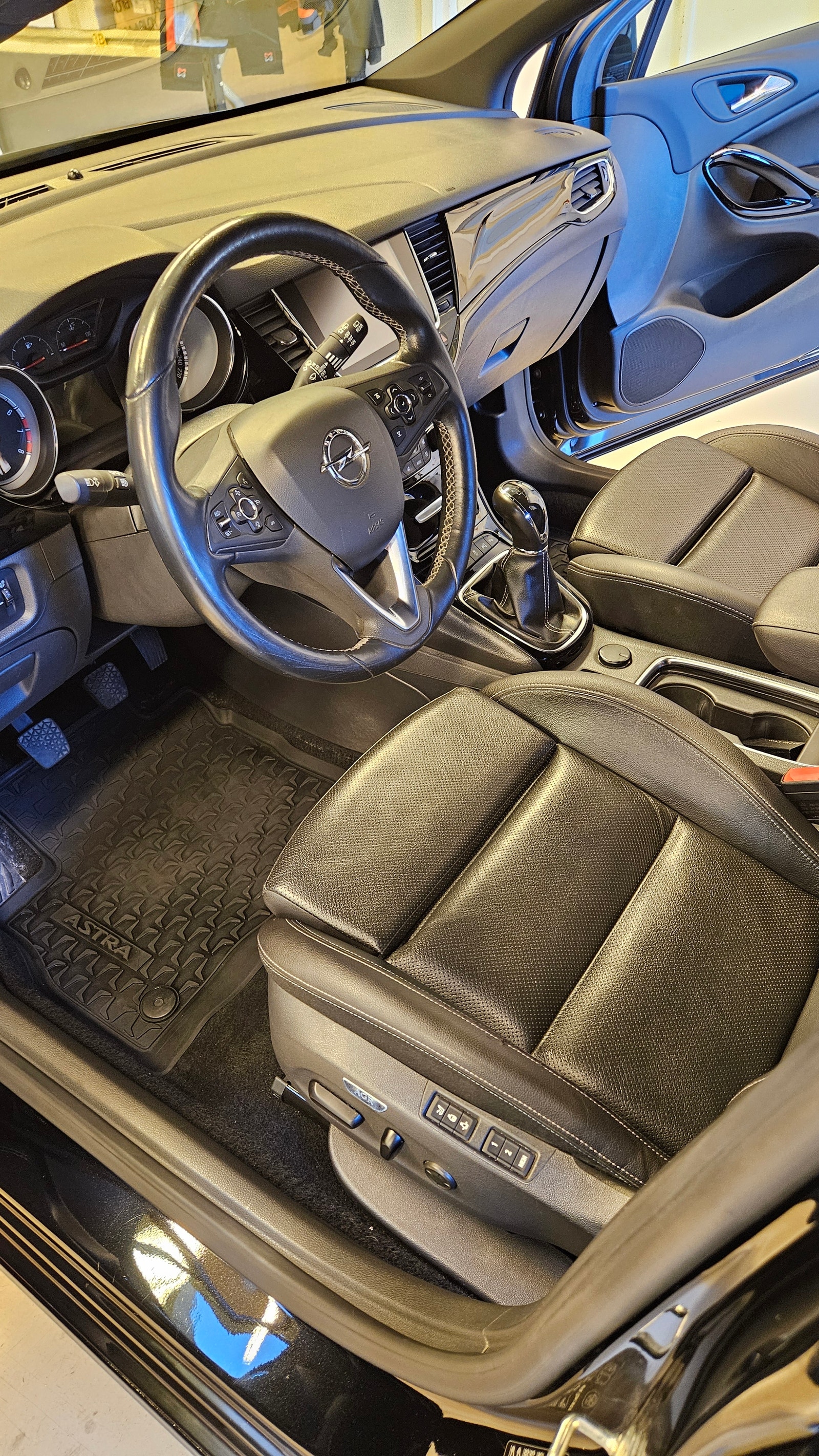Opel Astra 1.6 EDIT Manual, 6-trins, 200ps, 2017