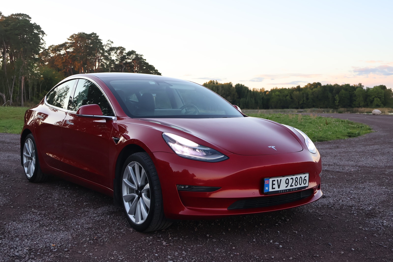 Tesla Model 3 Standard Range Plus, 306ps, 2019
