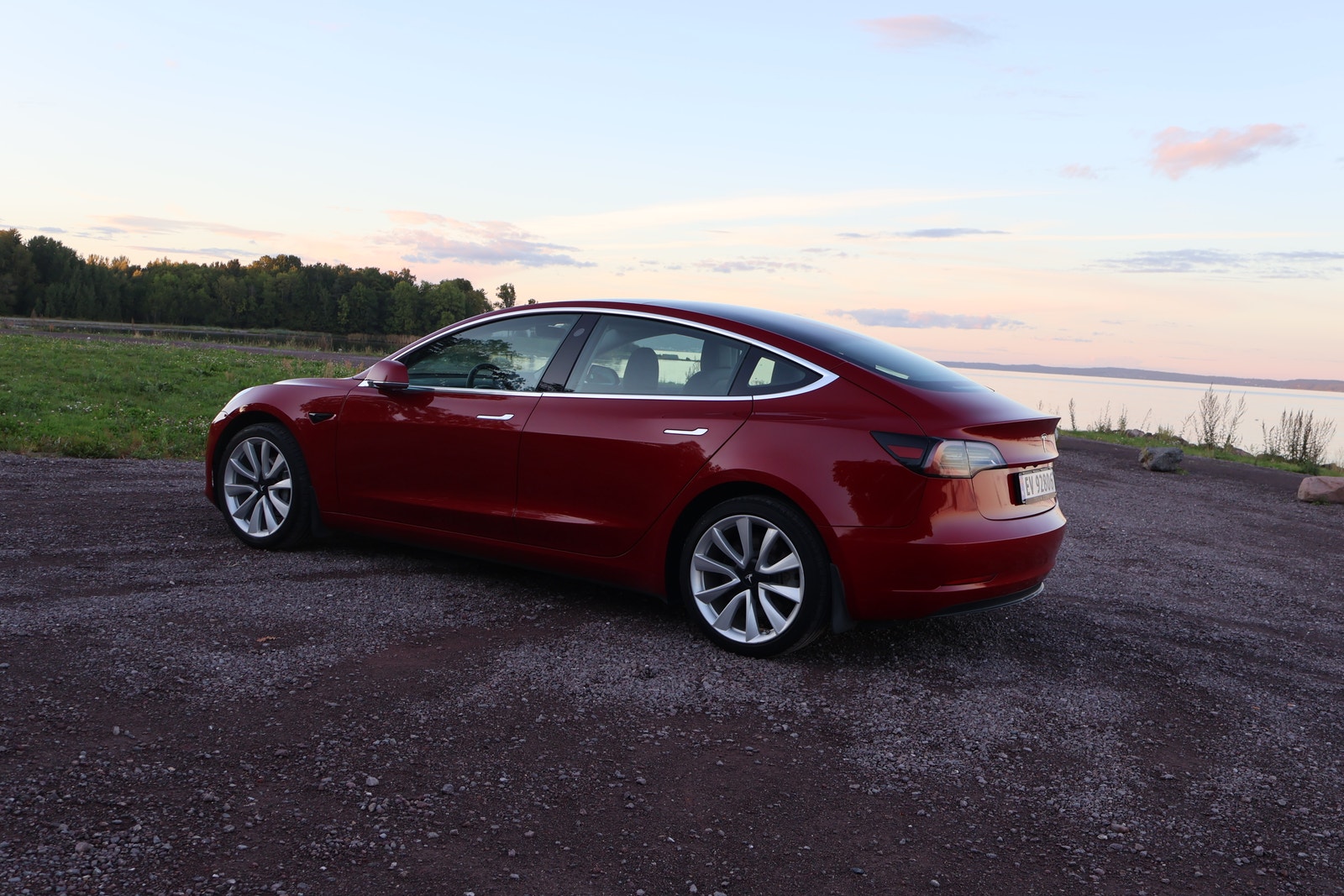 Tesla Model 3 Standard Range Plus, 306ps, 2019
