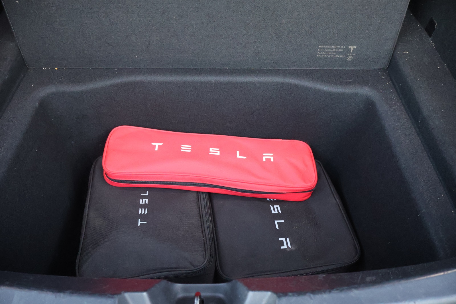Tesla Model 3 Standard Range Plus, 306ps, 2019