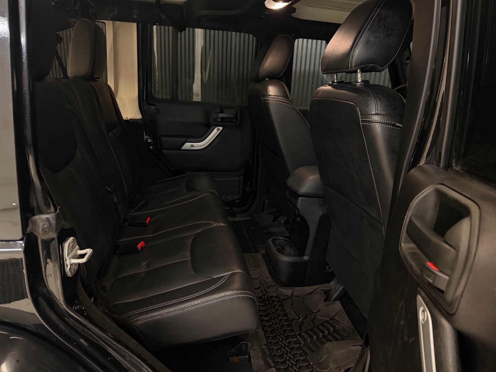 Jeep Wrangler Unlimited 2.8 4WD Automatic, 200hp, 2013