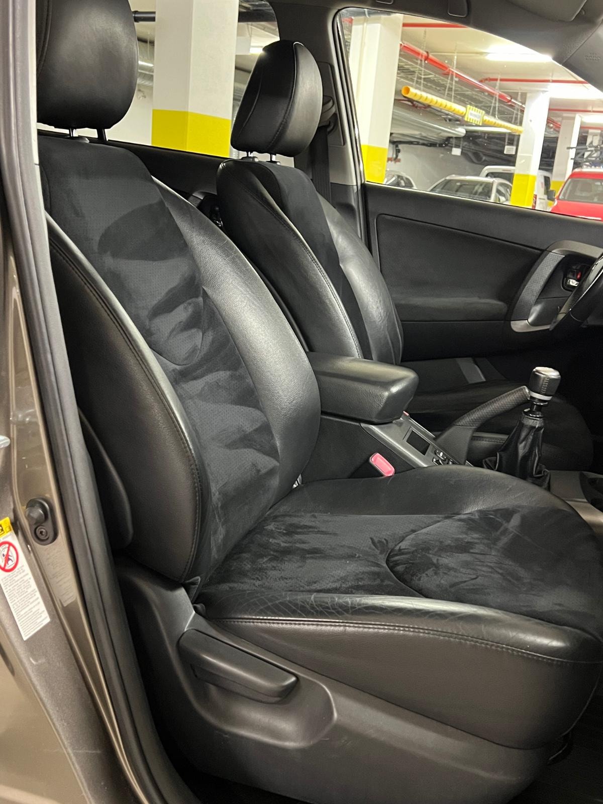 Toyota RAV4 2.2 D-4D AWD Manual, 150hp, 2011