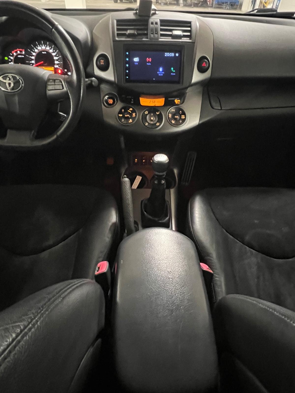 Toyota RAV4 2.2 D-4D AWD Manual, 150hp, 2011