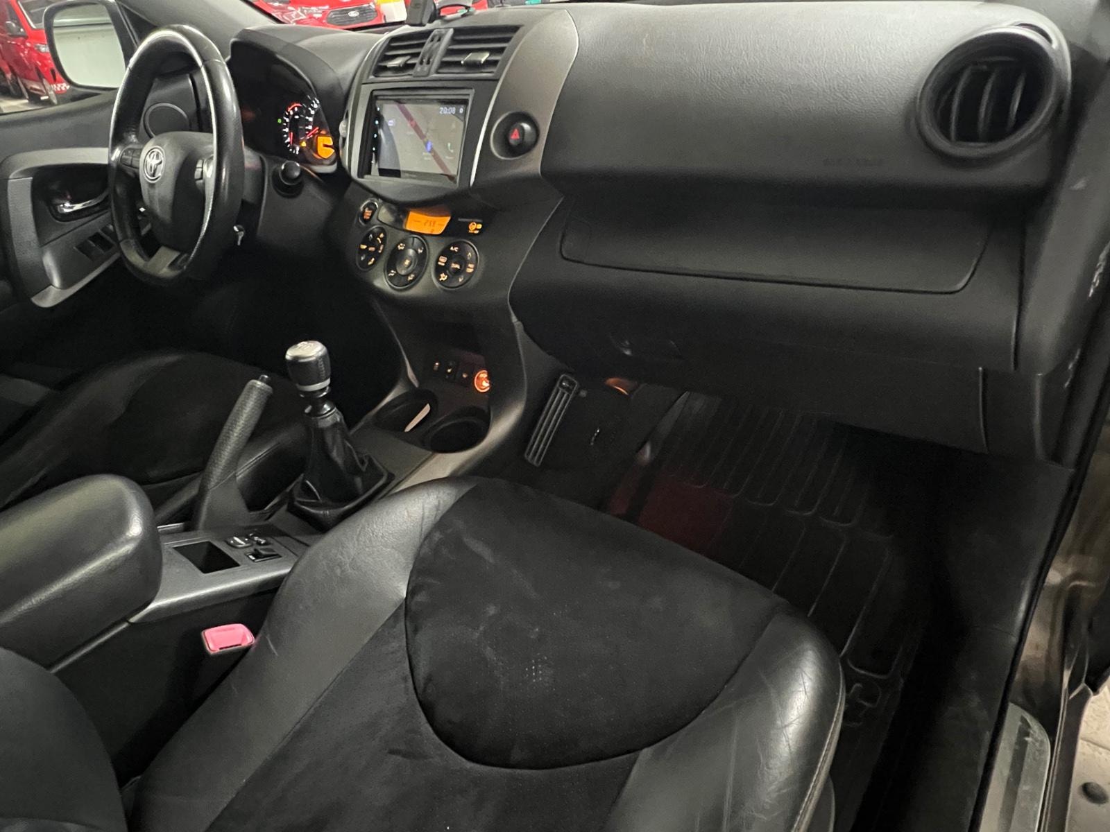 Toyota RAV4 2.2 D-4D AWD Manual, 150hp, 2011