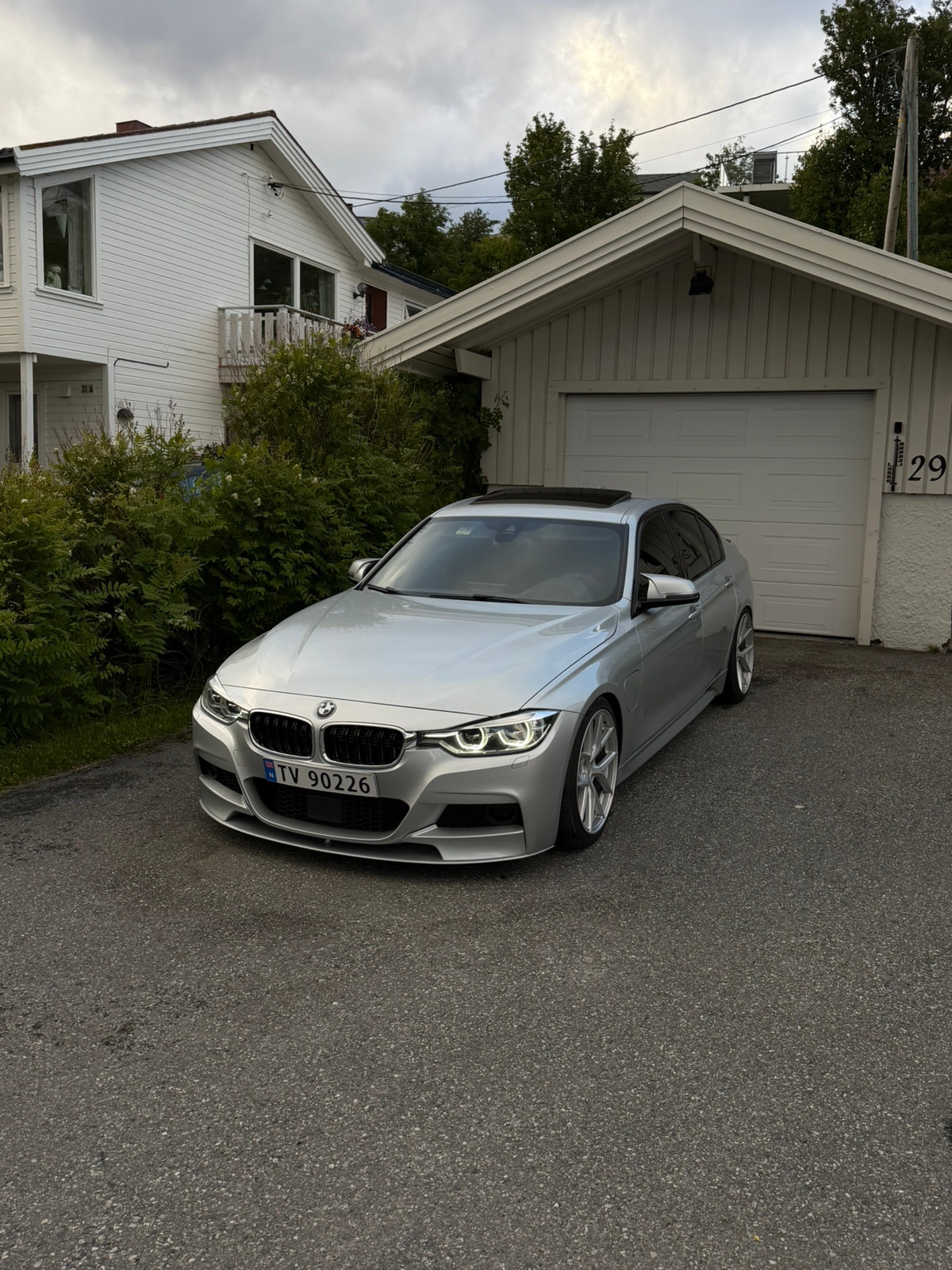 BMW 330e Sedan Steptronic, 252hp, 2016