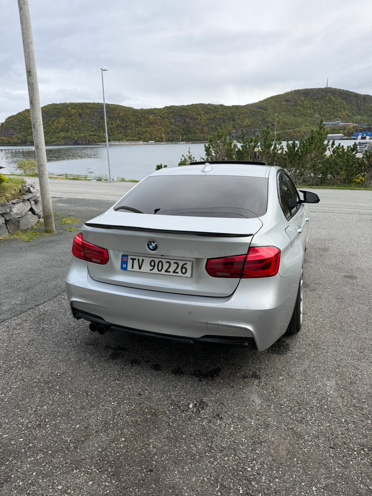 BMW 330e Sedan Steptronic, 252hp, 2016