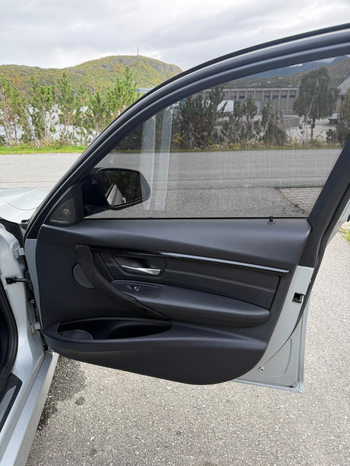 BMW 330e Sedan Steptronic, 252hp, 2016