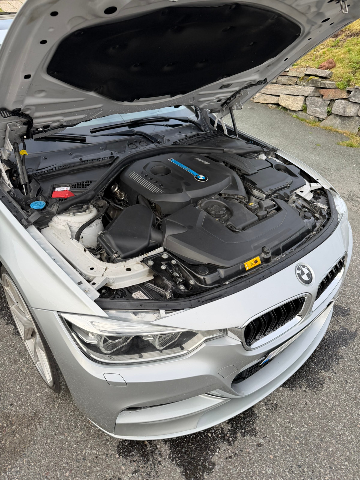 BMW 330e Sedan Steptronic, 252hp, 2016