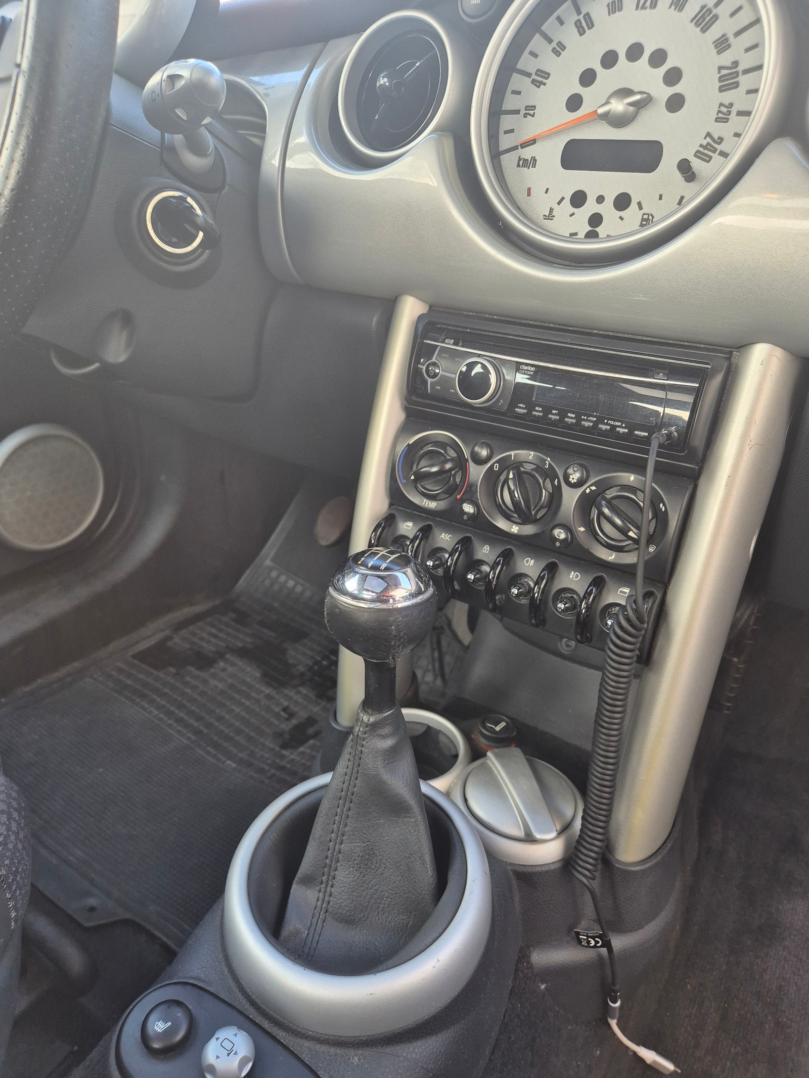 MINI Cooper Manual, 5-trins, 116ps, 2003