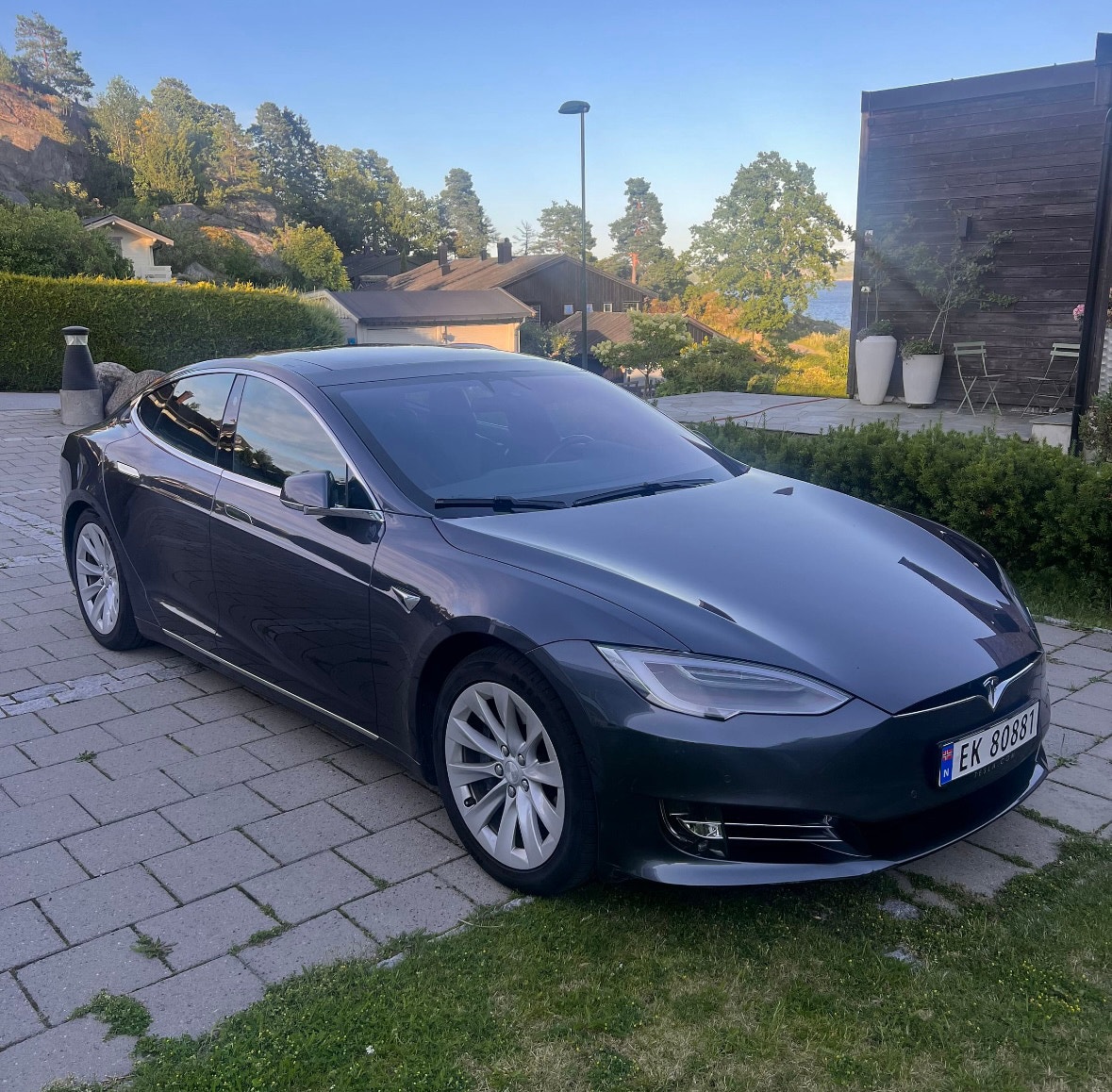 Tesla Model S 75D, 525ps, 2018