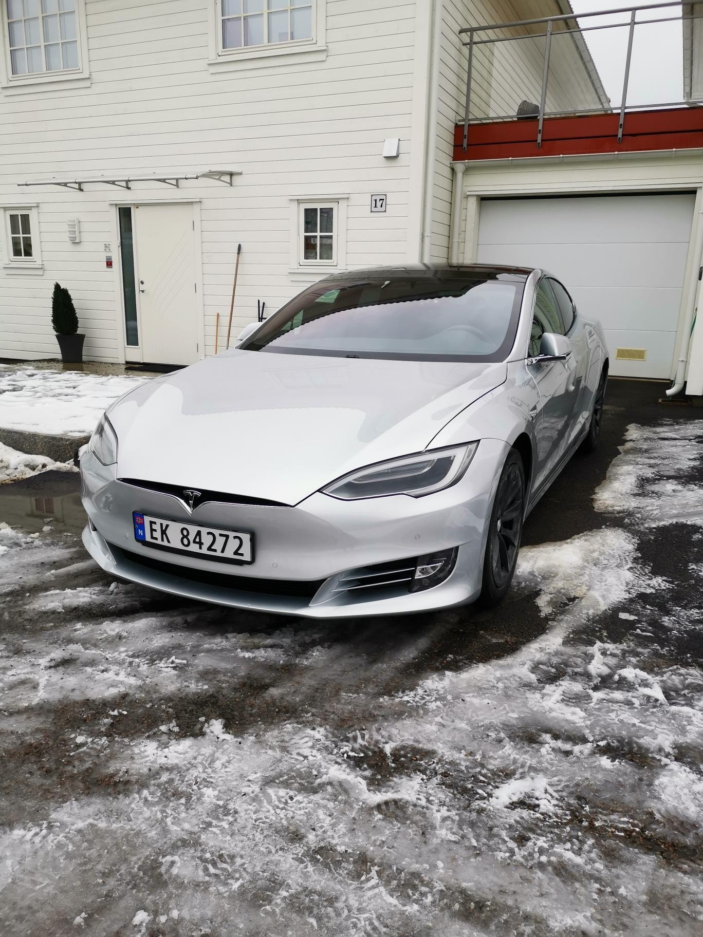 Tesla Model S 75D, 525ps, 2018