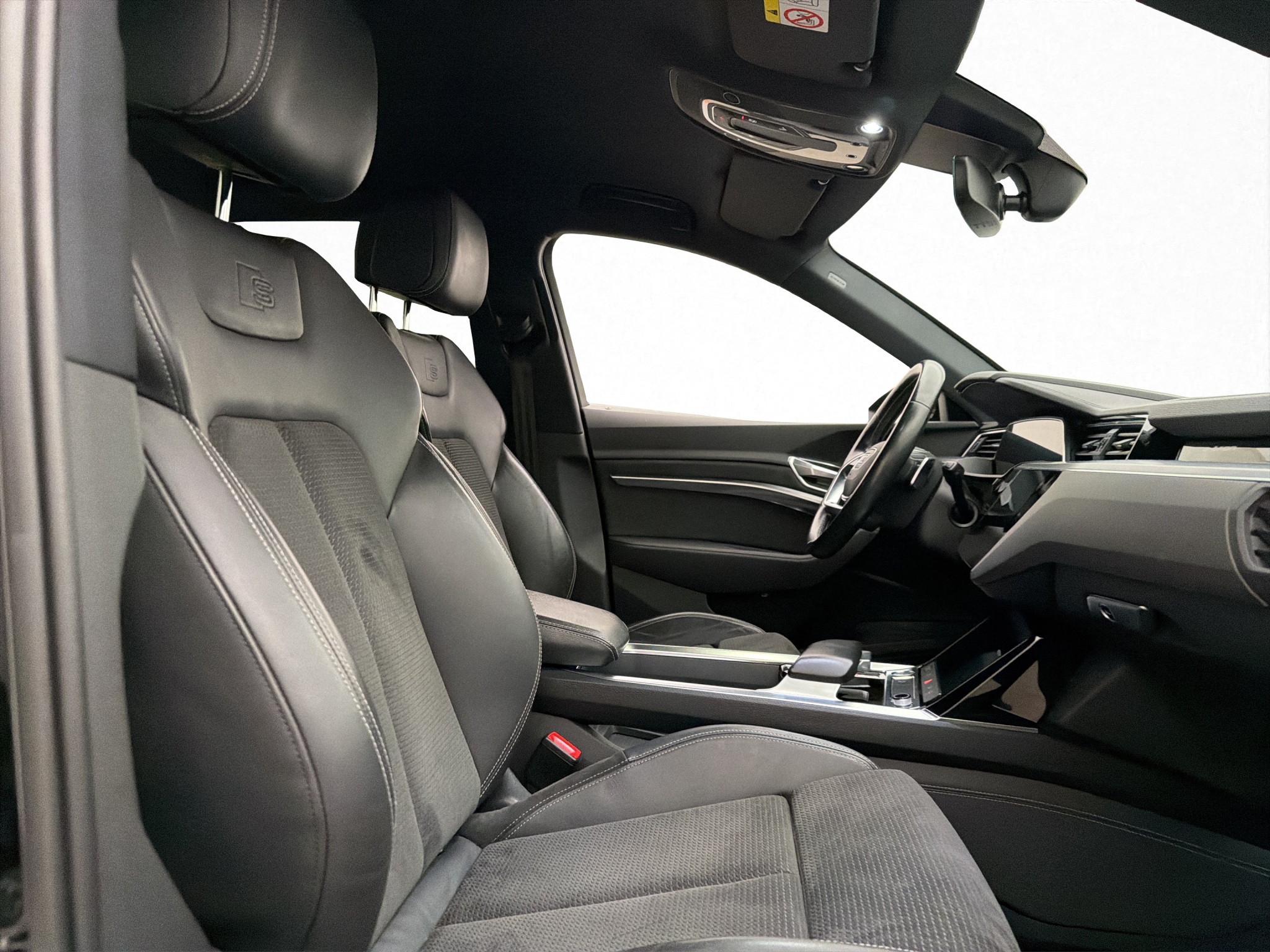 Audi e-tron 55 quattro, 408ps, 2020