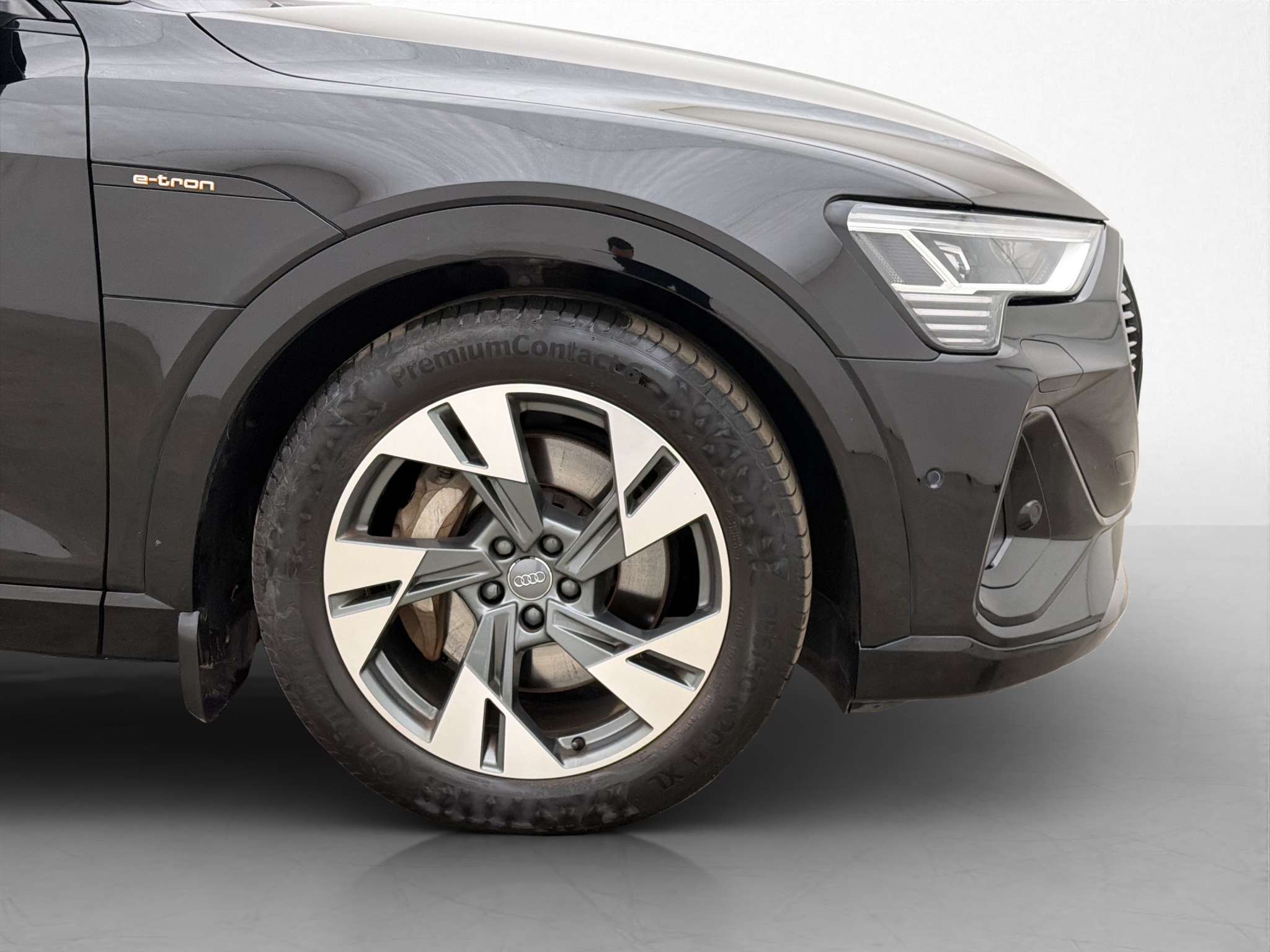 Audi e-tron 55 quattro, 408ps, 2020