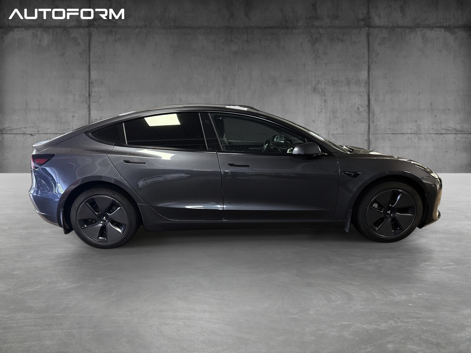 Tesla Model 3 Standard Range, 283hp, 2022