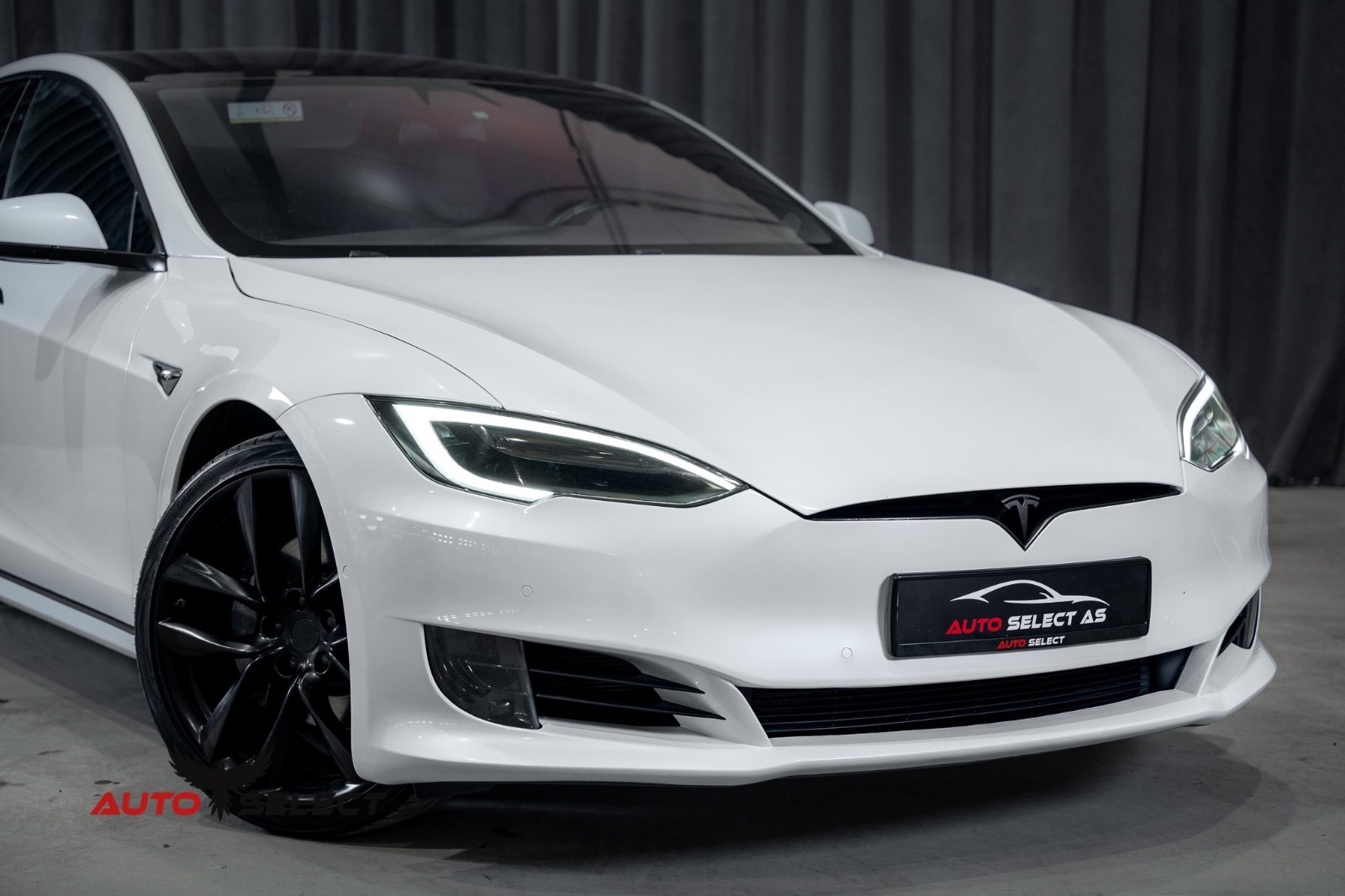 Tesla Model S 75, 320ps, 2017
