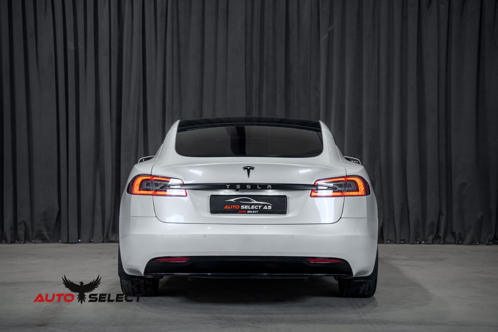Tesla Model S 75, 320ps, 2017