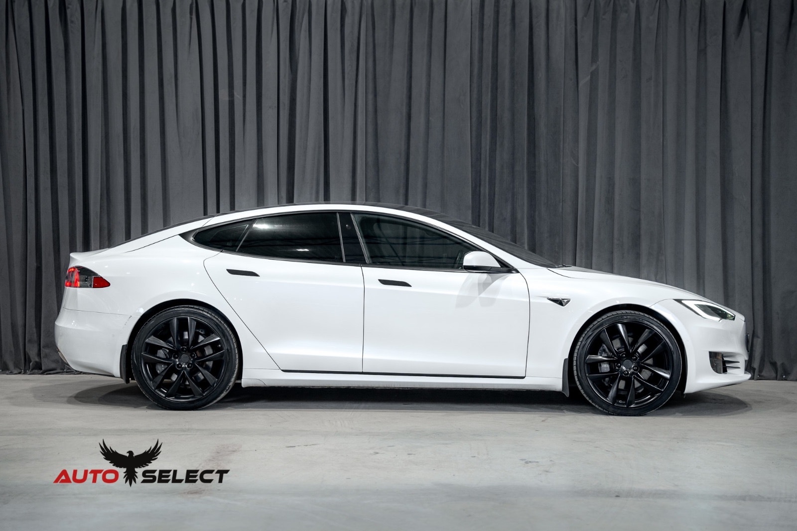 Tesla Model S 75, 320ps, 2017