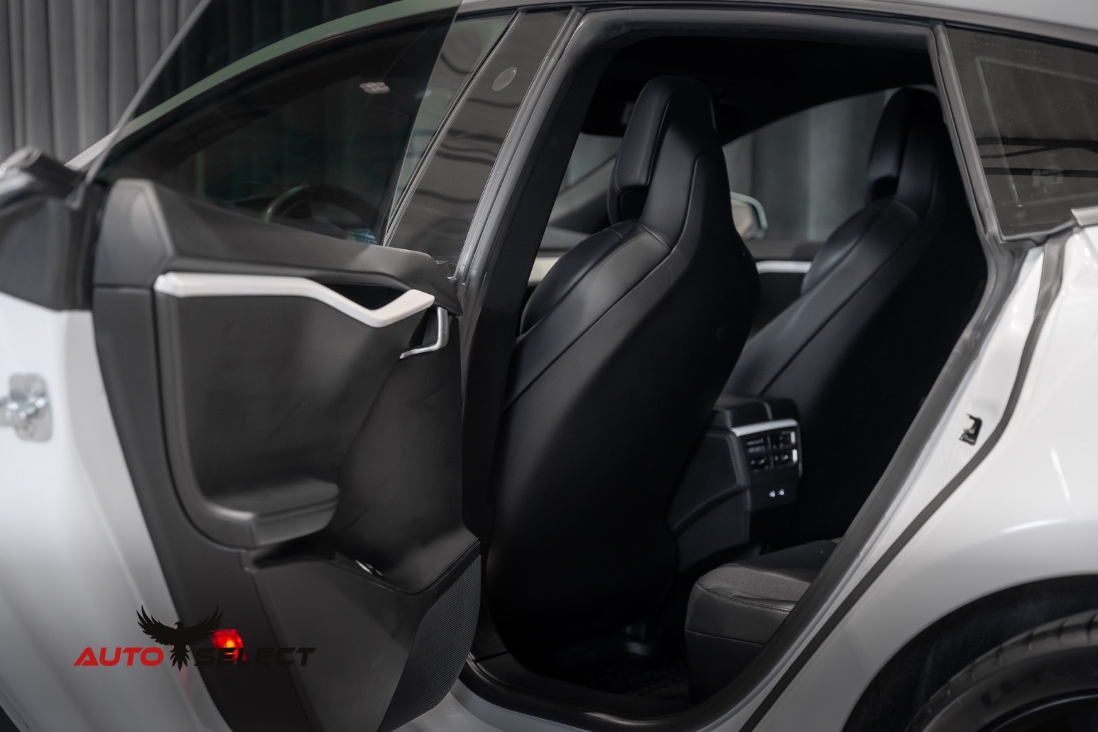 Tesla Model S 75, 320ps, 2017