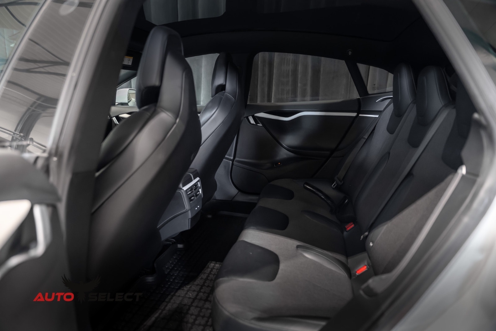 Tesla Model S 75, 320ps, 2017