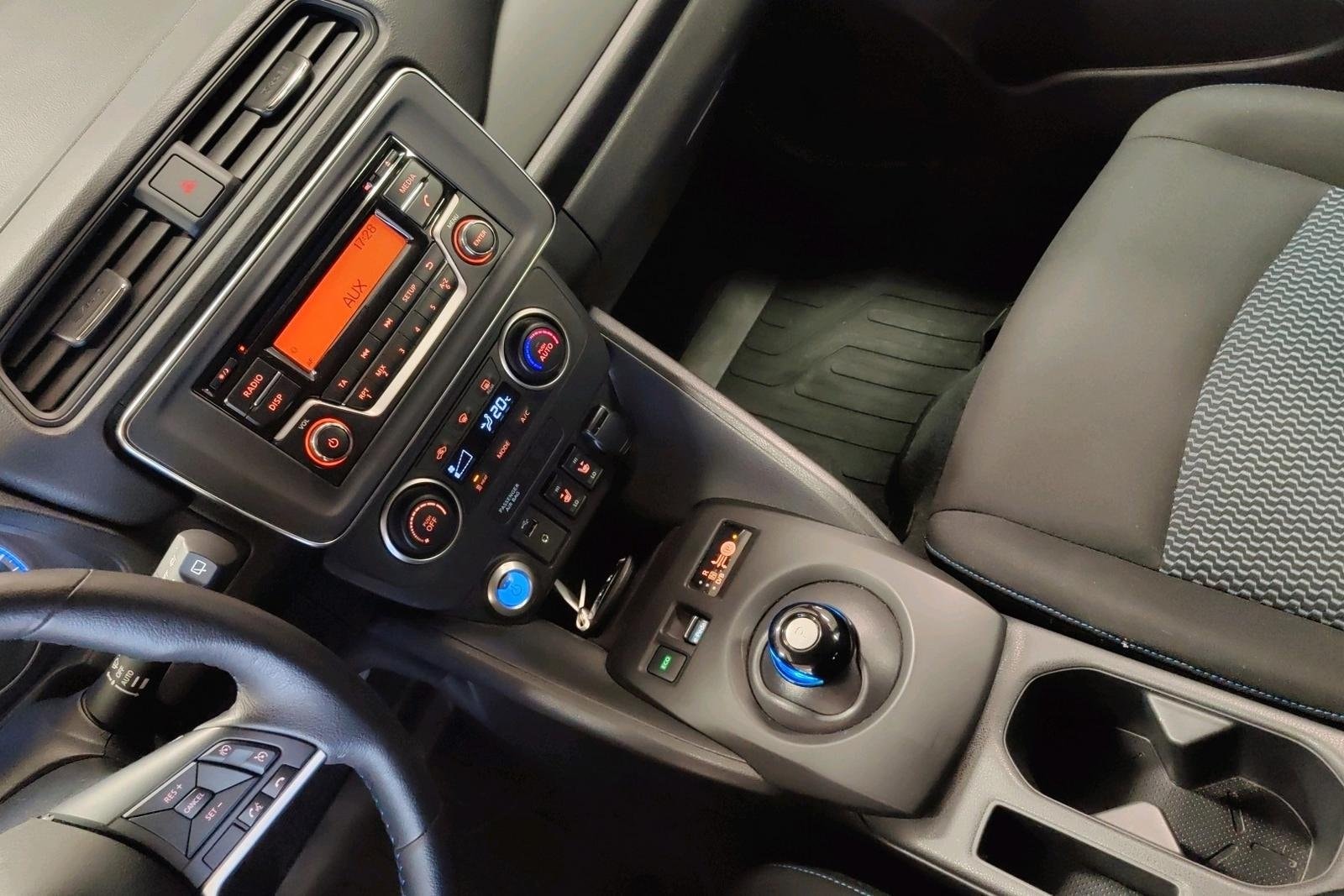 Nissan Leaf, 150hp, 2023