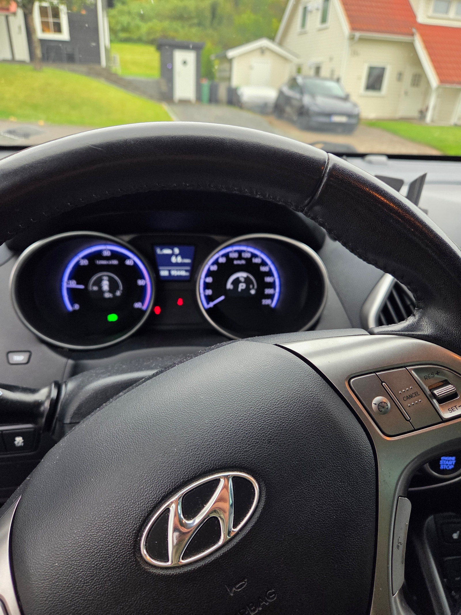 Hyundai ix35 2.0 CRDi 4WD Automatic, 6-trins, 184ps, 2011