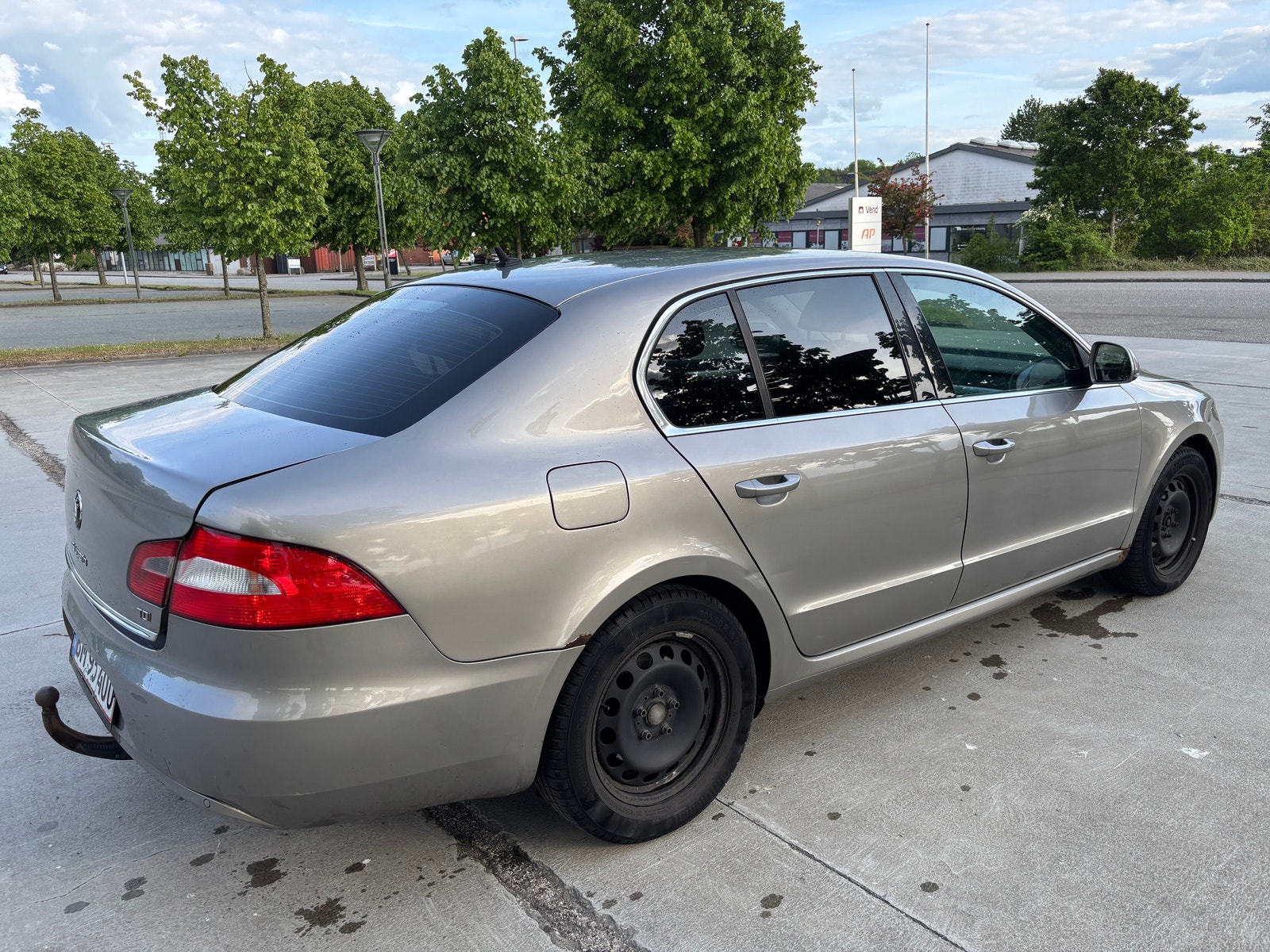 Škoda Superb 2.0 TDI Manual, 6-trins, 140ps, 2011