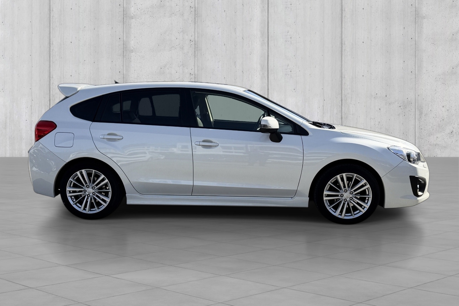 Subaru Impreza 1.6 4WD Lineartronic, 114ps, 2013