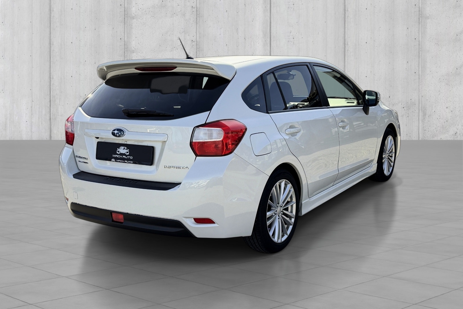 Subaru Impreza 1.6 4WD Lineartronic, 114ps, 2013