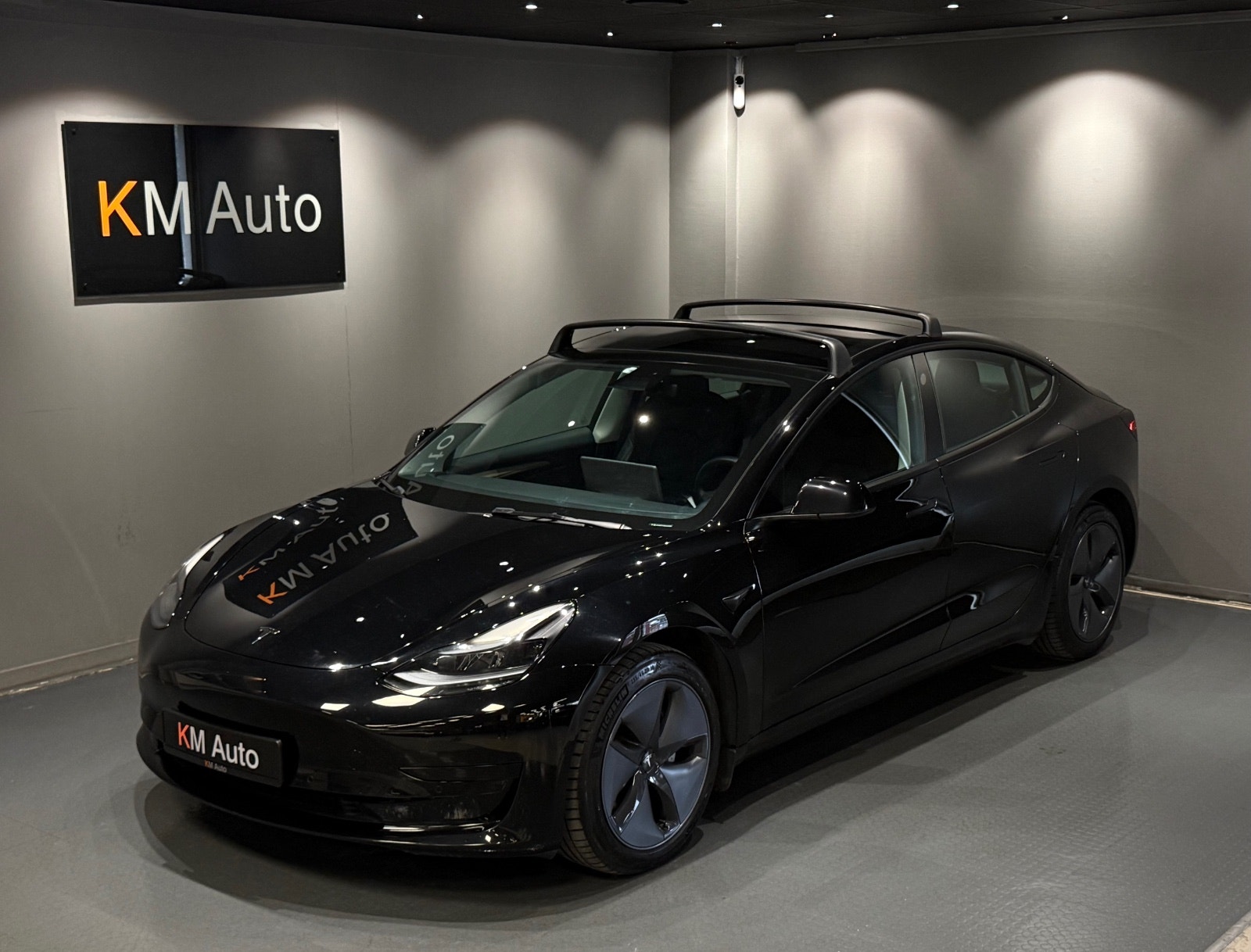 Tesla Model 3 Standard Range Plus, 325ps, 2021