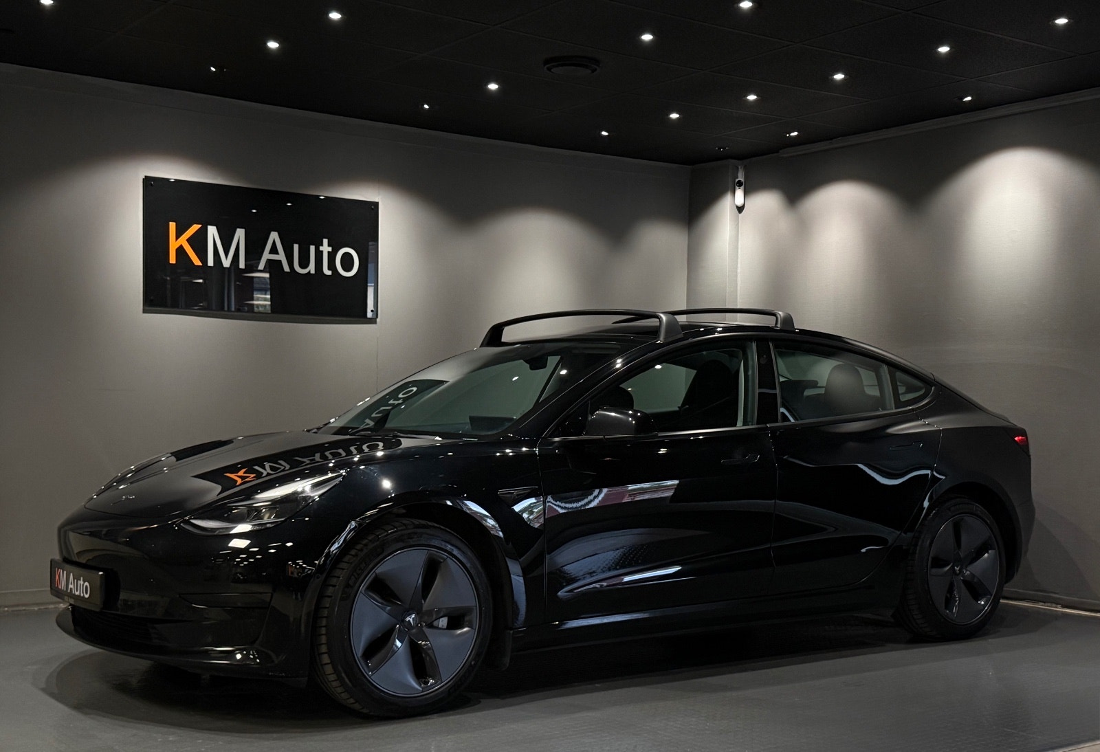 Tesla Model 3 Standard Range Plus, 325ps, 2021