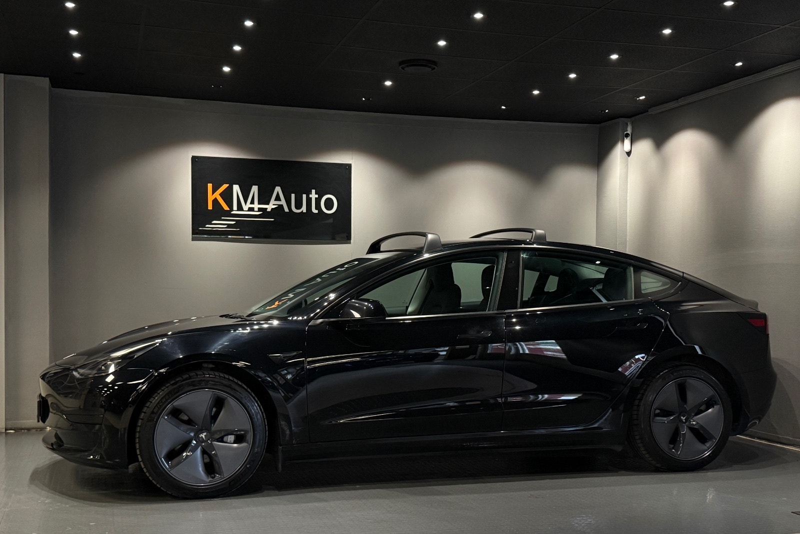 Tesla Model 3 Standard Range Plus, 325ps, 2021