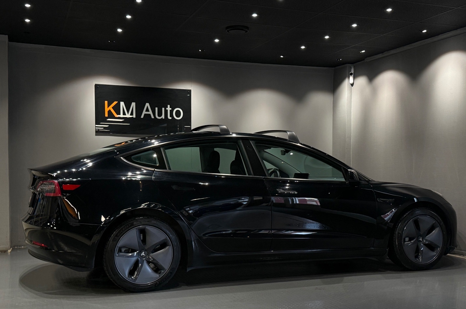 Tesla Model 3 Standard Range Plus, 325ps, 2021