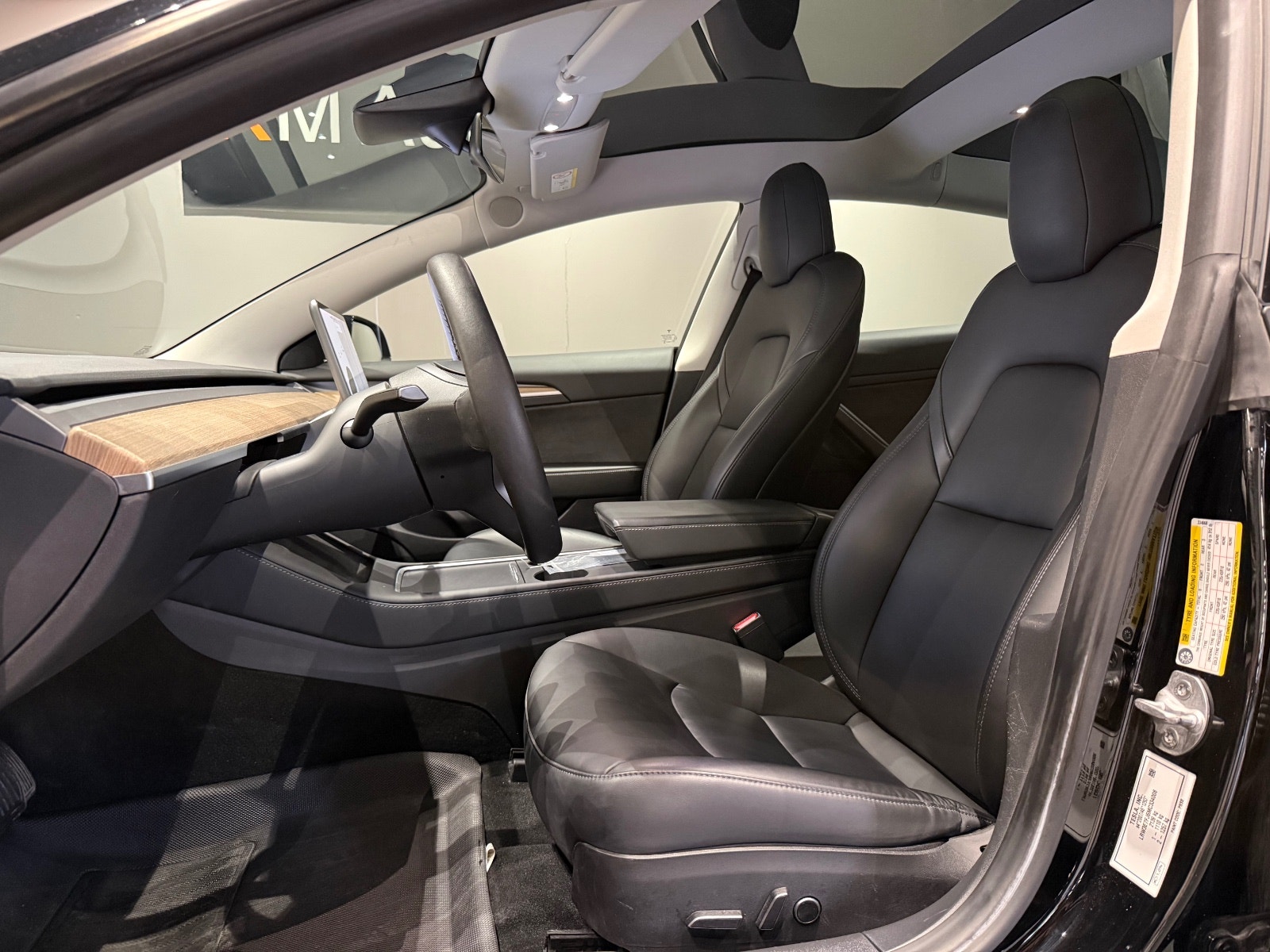 Tesla Model 3 Standard Range Plus, 325ps, 2021