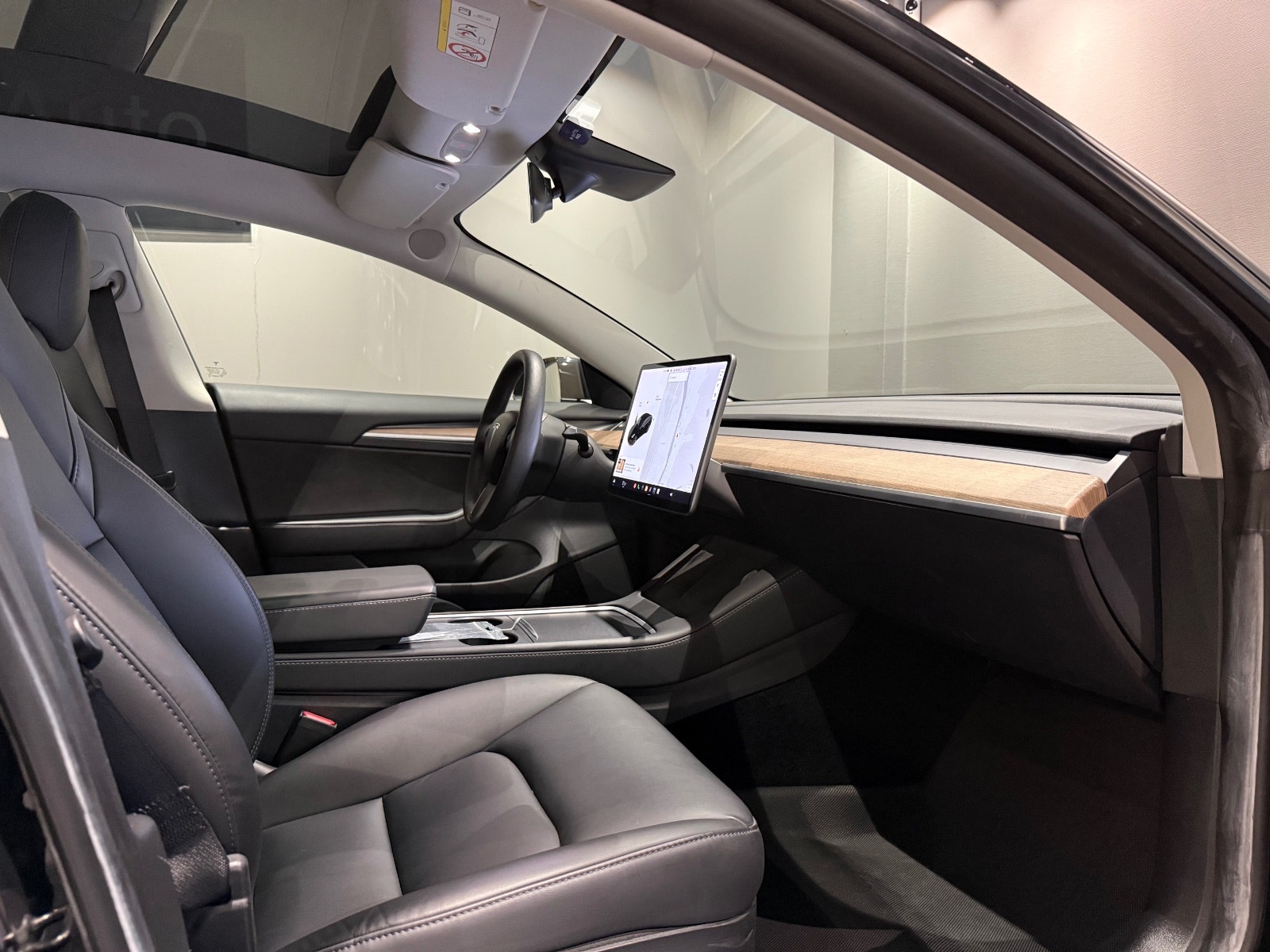 Tesla Model 3 Standard Range Plus, 325ps, 2021