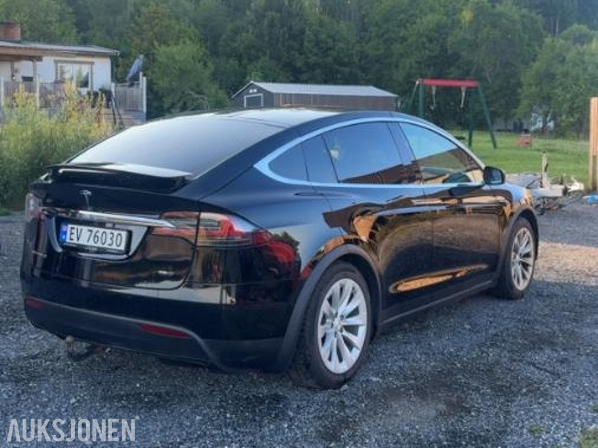 Tesla Model X 75D, 525hp, 2019