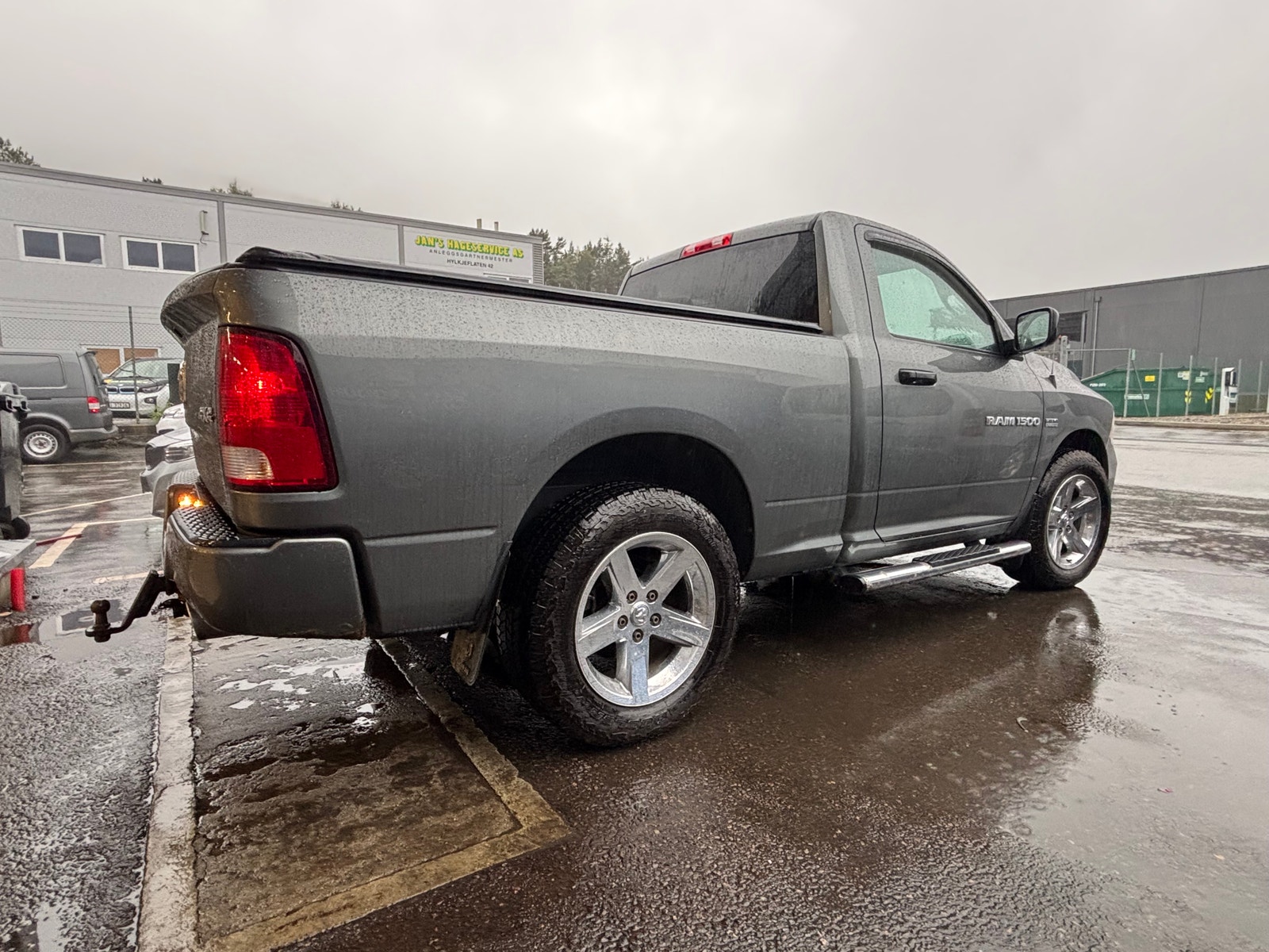 RAM 1500 Regular Cab 5.7 V8 HEMI 4x4 Automatic, 6-trins, 395ps, 2012