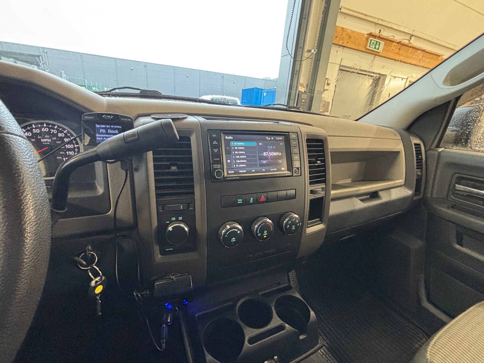 RAM 1500 Regular Cab 5.7 V8 HEMI 4x4 Automatic, 6-trins, 395ps, 2012