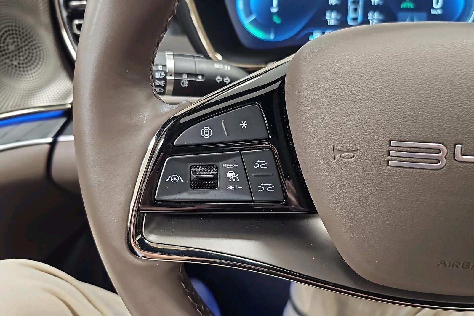 BYD Han EV AWD, 517hp, 2022