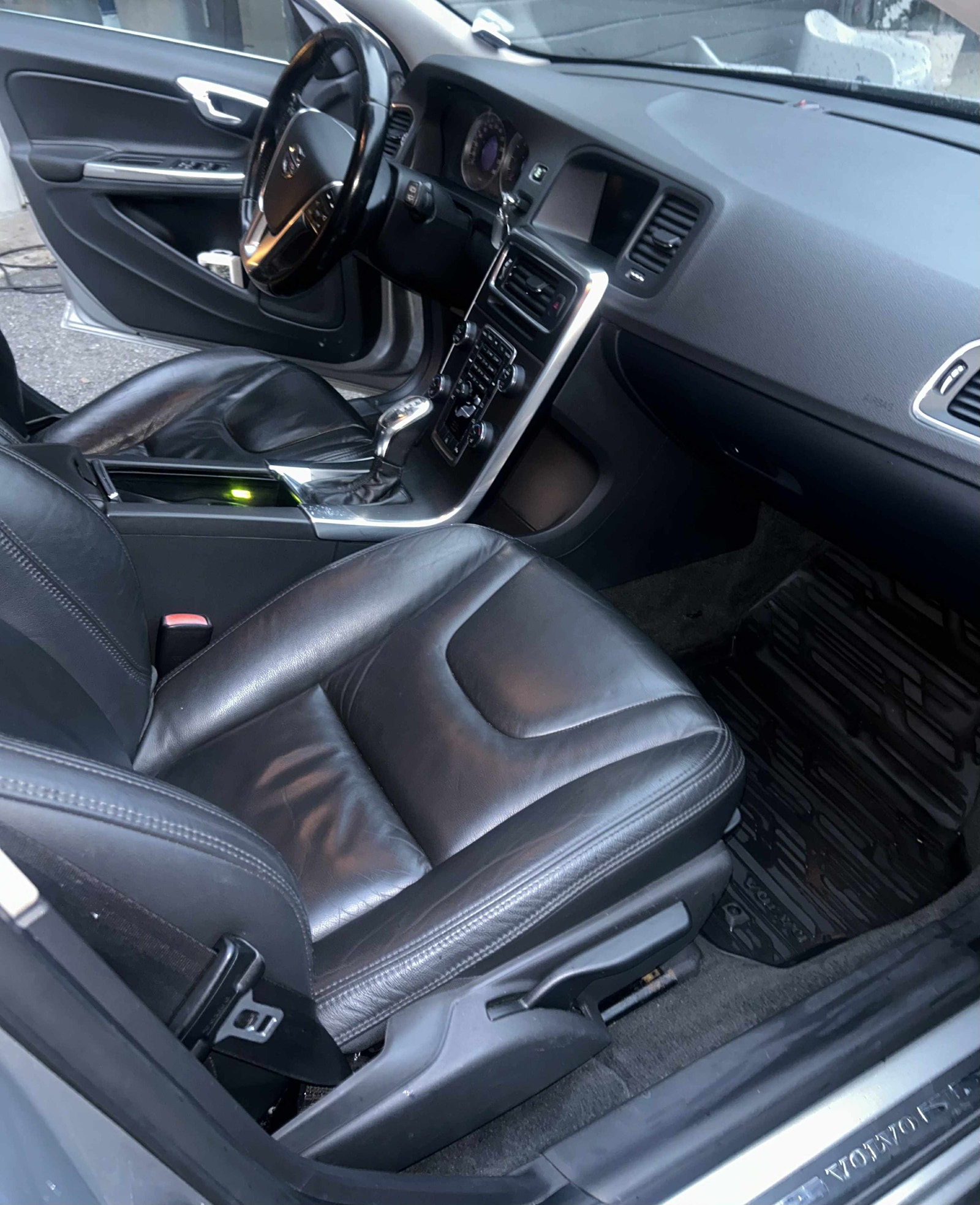 Volvo V60 D2 Powershift, 115hp, 2013