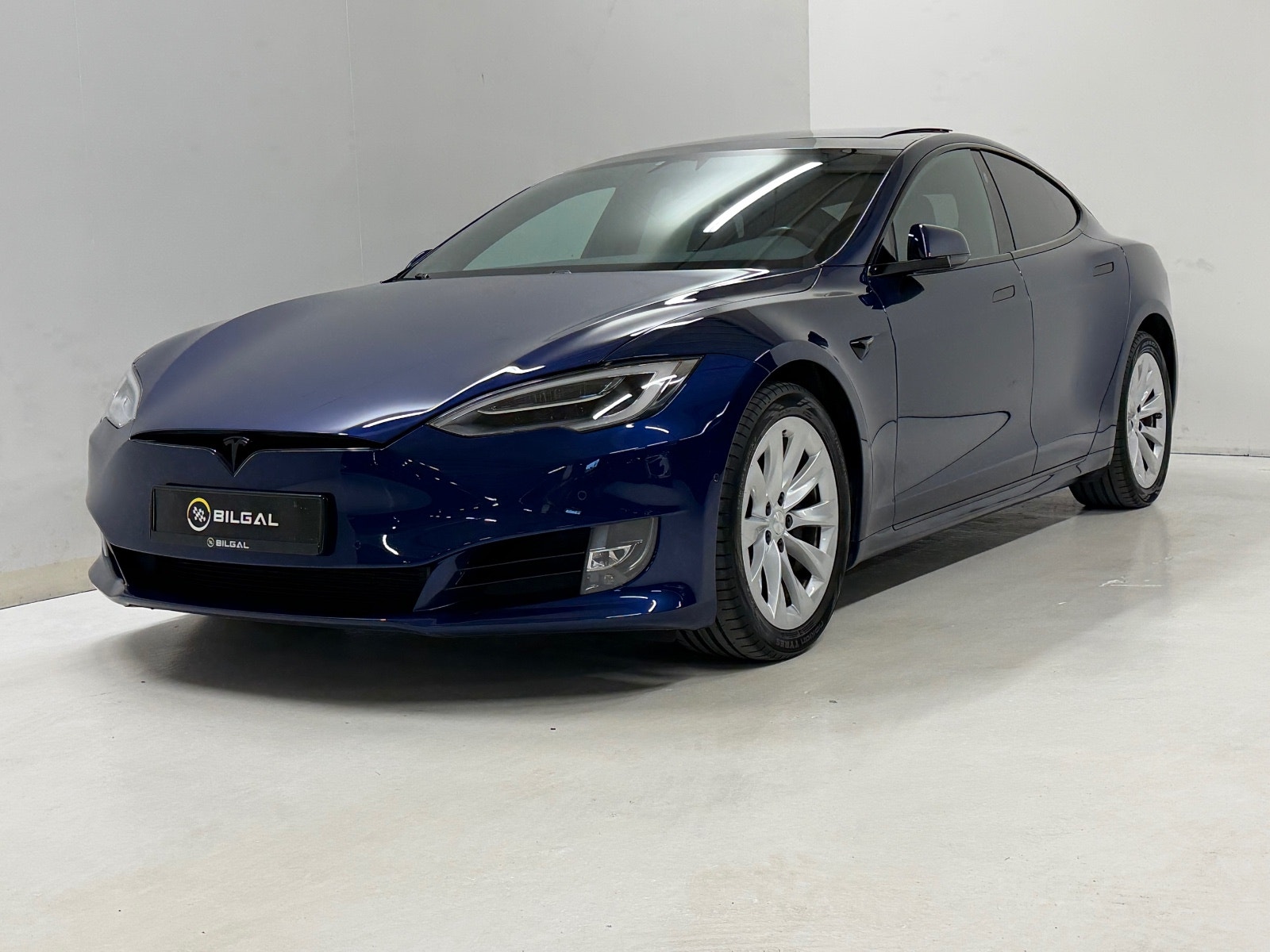Tesla Model S 100D, 525ps, 2018