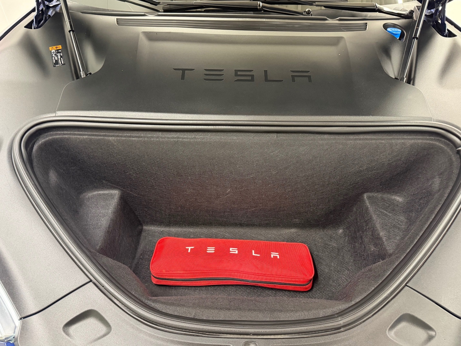 Tesla Model S 100D, 525ps, 2018