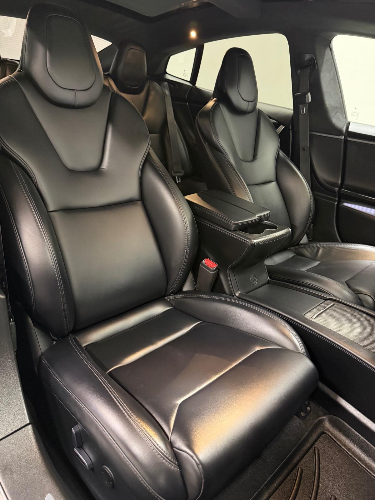 Tesla Model S 100D, 525ps, 2018