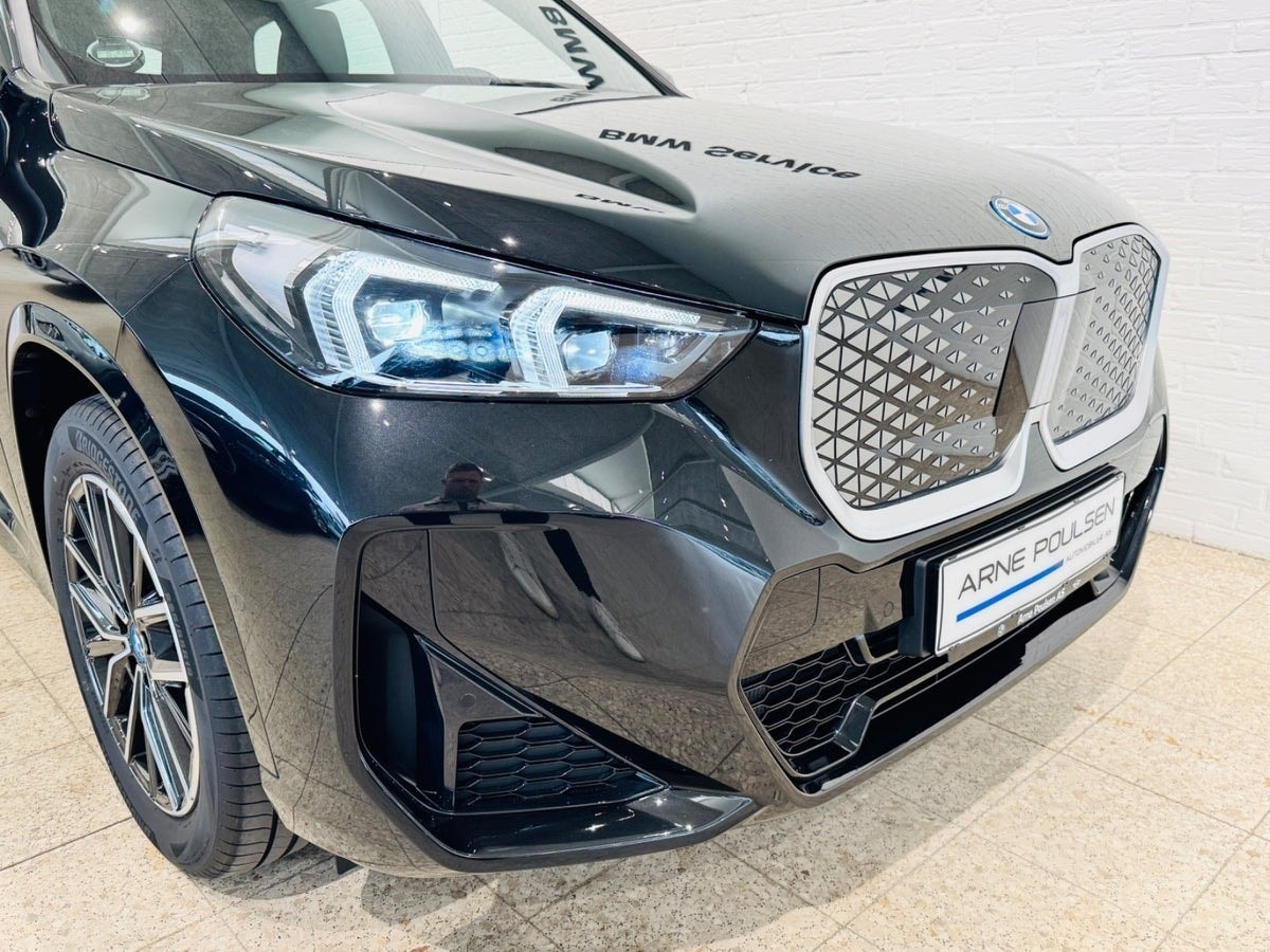 BMW iX1 eDrive20, 204hk, 2025