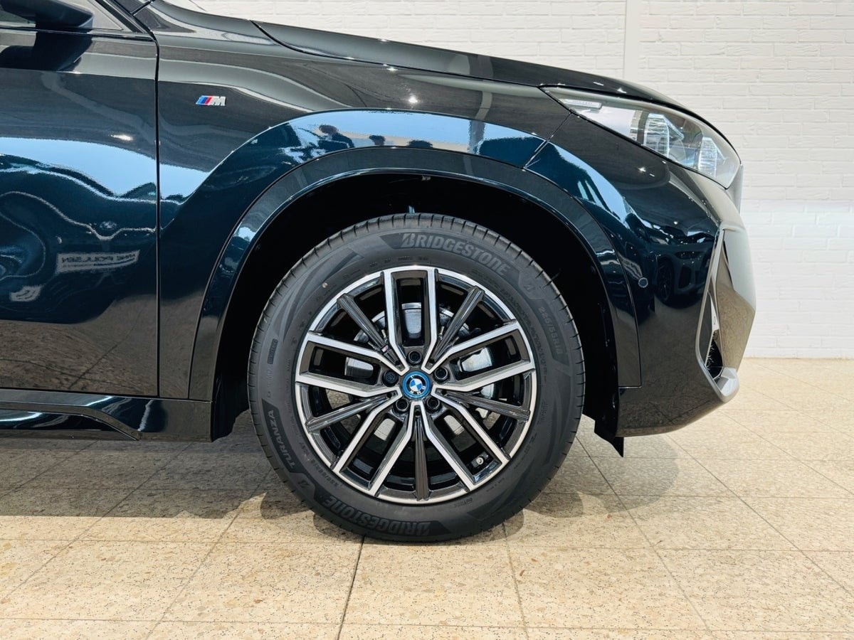 BMW iX1 eDrive20, 204hk, 2025