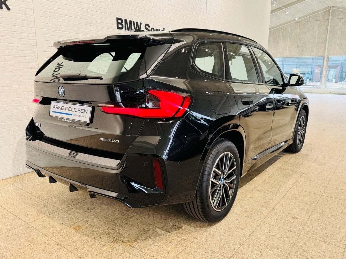 BMW iX1 eDrive20, 204hk, 2025